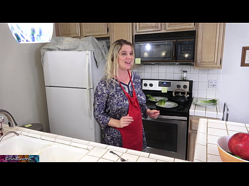 ❤️ Stepmom milking him in the kitchen before his date. ❤❌ Porno vk at en-gb.appassistance.ru